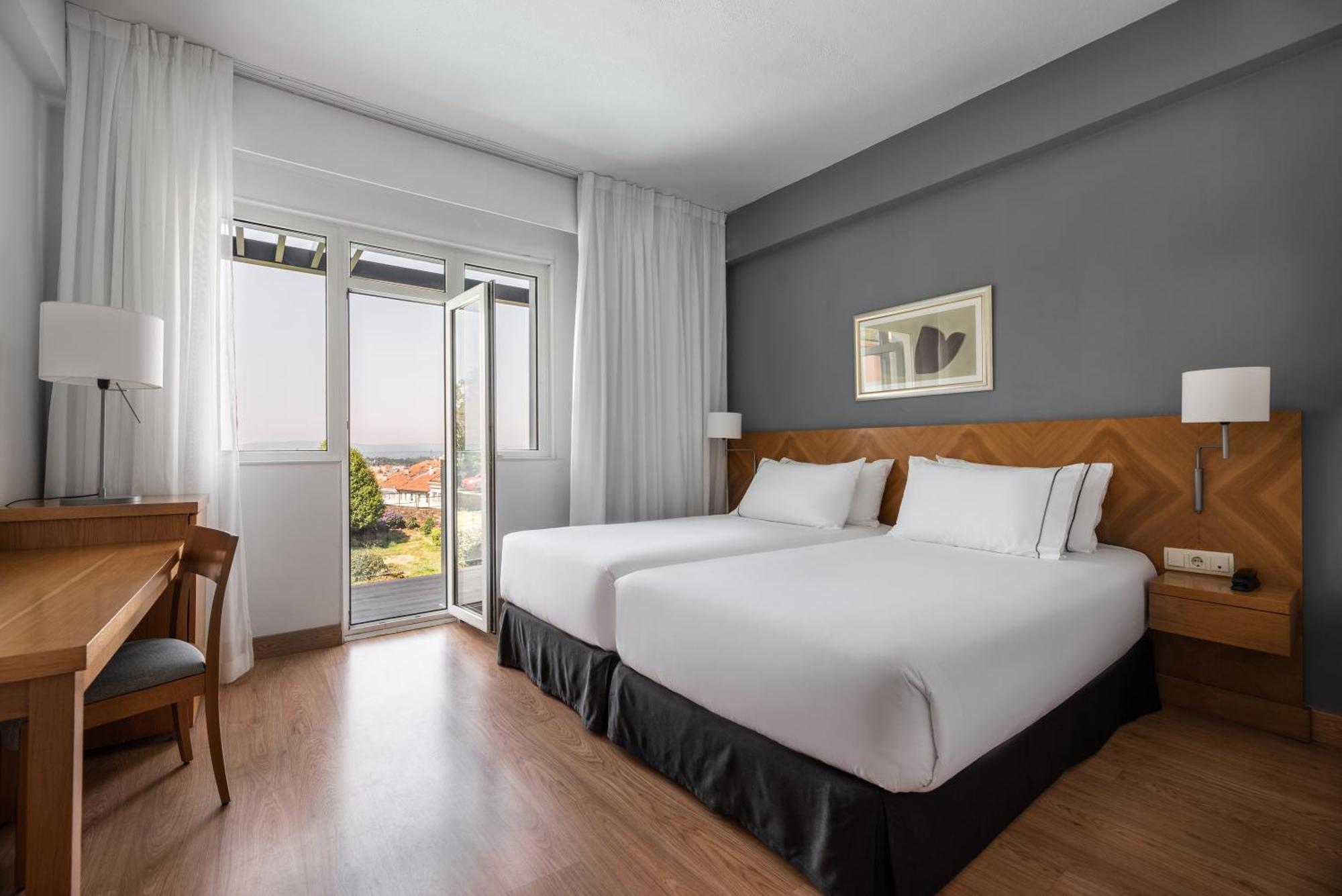 Exe Peregrino Hotel Santiago de Compostela Bagian luar foto