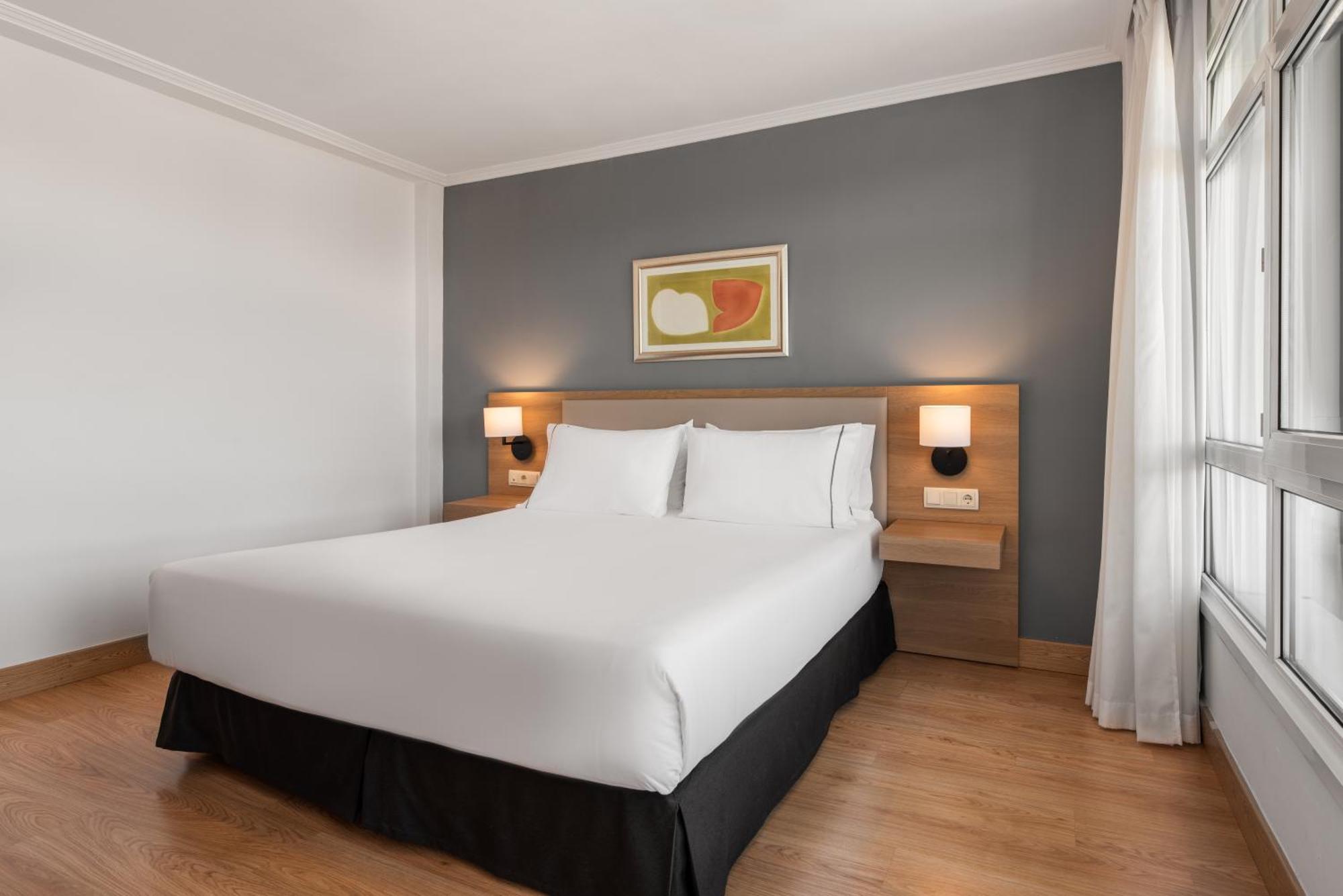 Exe Peregrino Hotel Santiago de Compostela Bagian luar foto