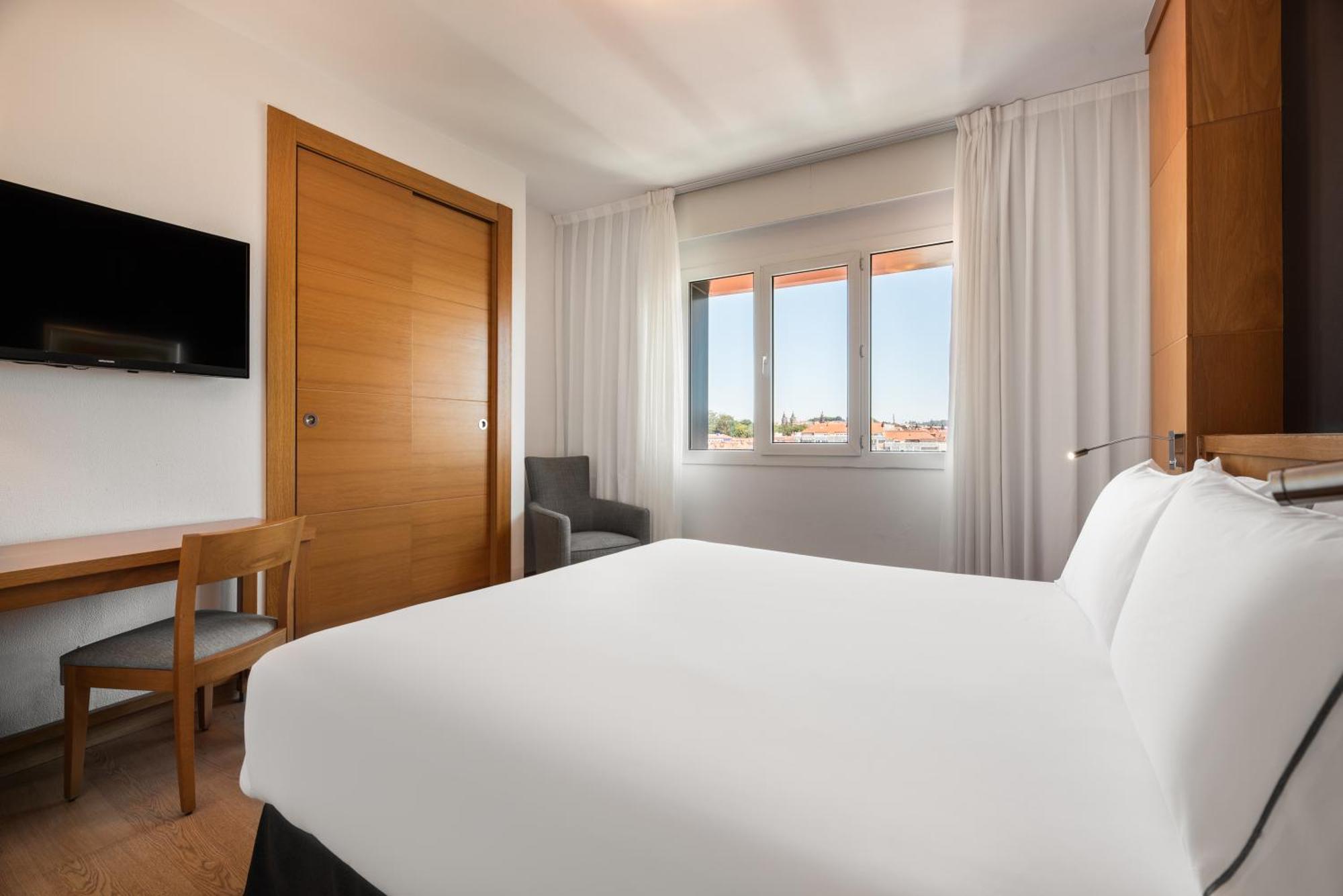 Exe Peregrino Hotel Santiago de Compostela Bagian luar foto